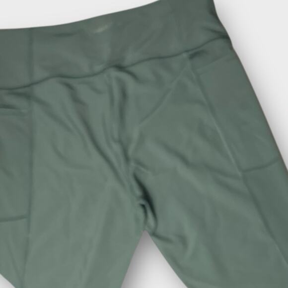 Victoria’s Secret Green High-Waisted total knockout pocket tight large - Picture 9 of 10